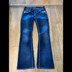 Ladies 27 waist 31 leg Tuesday Silver Jeans low rise